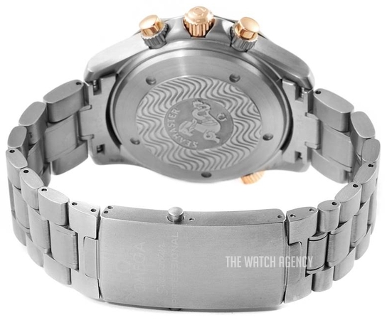 2294.52.00 Omega Seamaster Diver | TheWatchAgency™ 